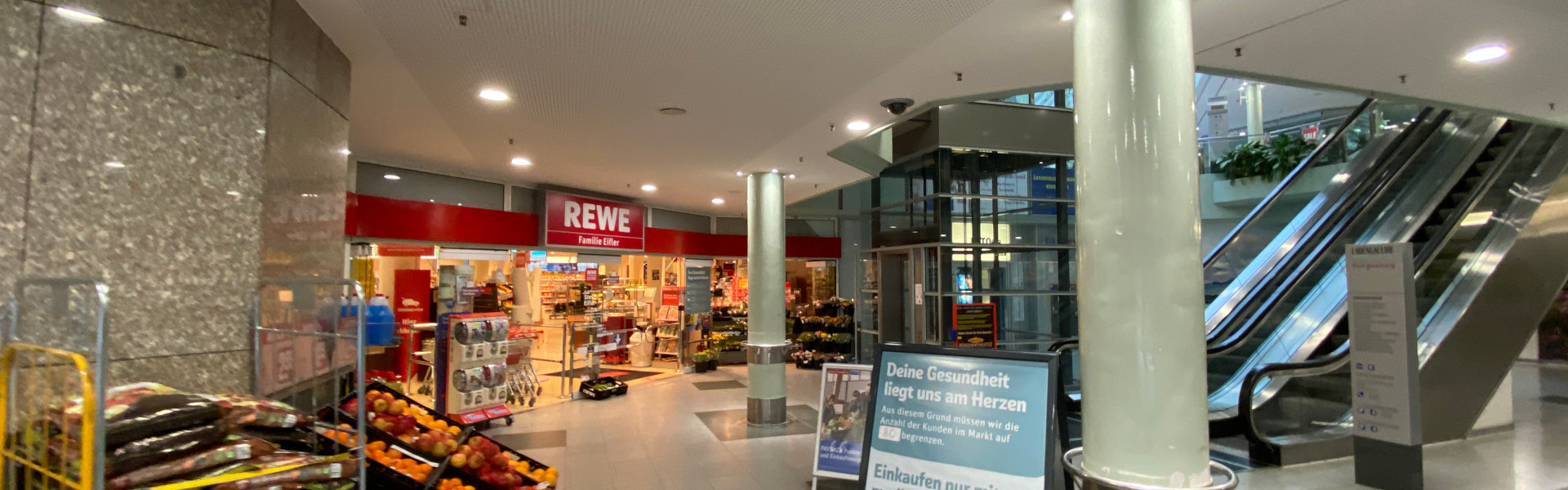 Rathausplatz Eingang